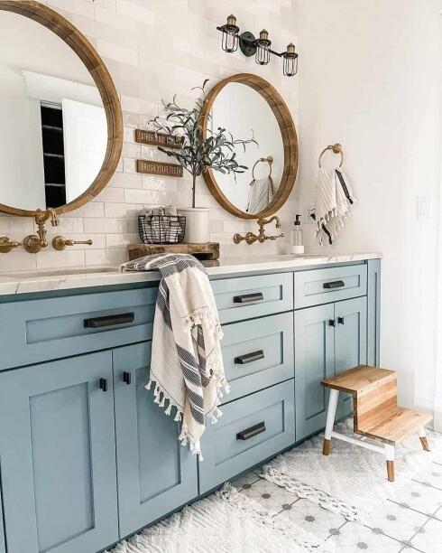 30+ Farmhouse Bathroom Mirrors Ideas for Extra Rustic Beauty