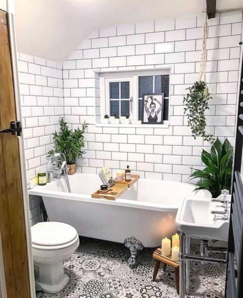 21 White Bathroom Tile Ideas for a Bright and Versatile Sanctuary