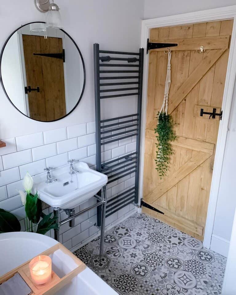 21 White Bathrooms with Wood Accents and a Wealth of Warmth