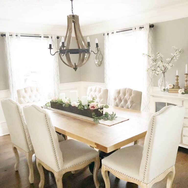 35 Farmhouse Dining Room Lighting Ideas that Fashionably Illuminate