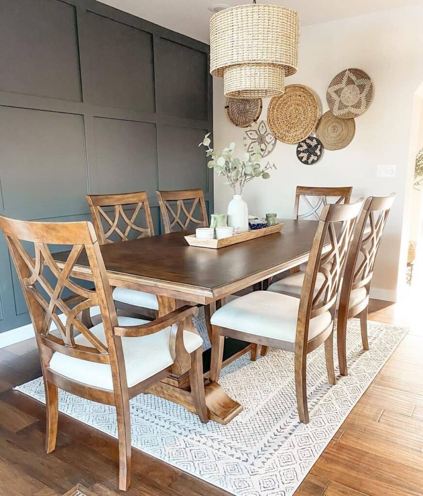 30 Chic and Timeless Farmhouse Dining Room Accent Wall Ideas