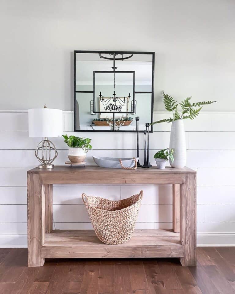 36 Mirrors Above Console Tables With Inspiring Compositions