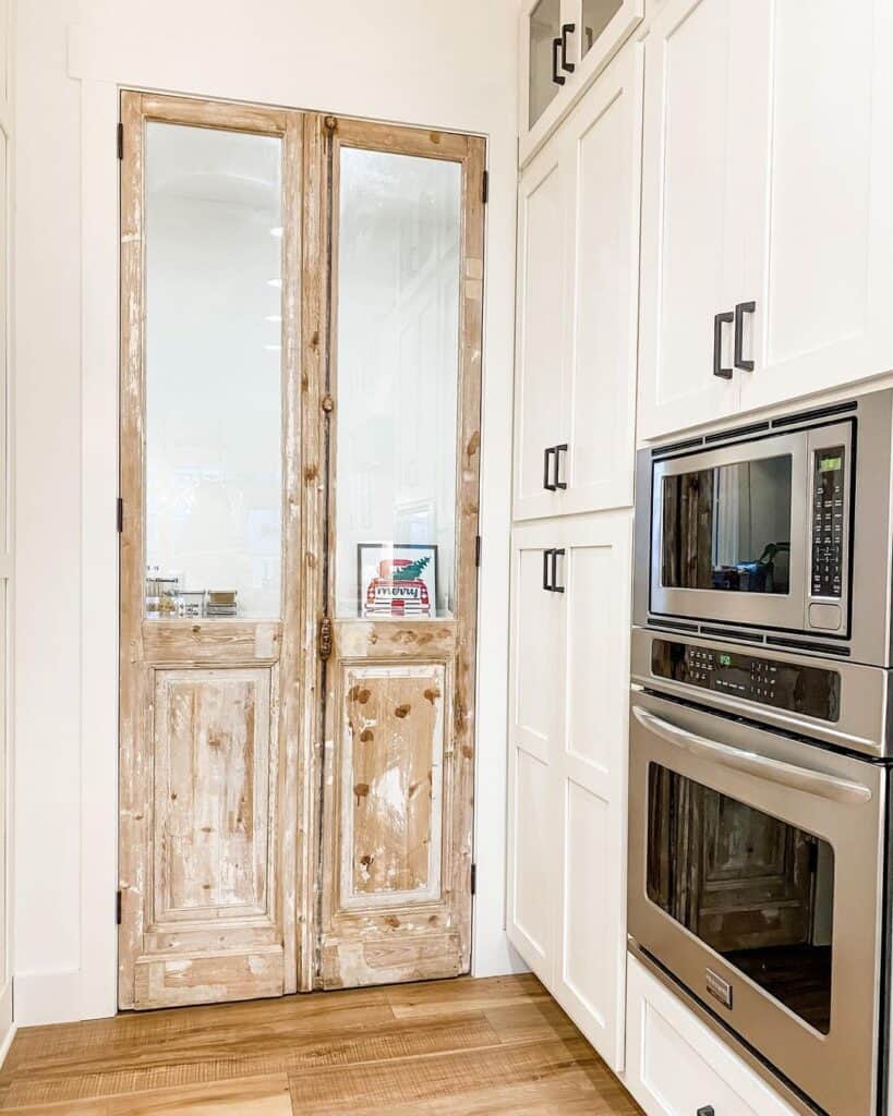 20-extraordinary-double-pantry-doors-you-ll-swoon-over