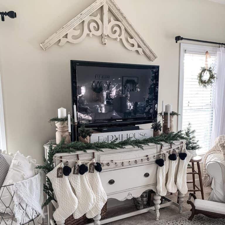 38 Farmhouse TV Wall Ideas That Deserve the Spotlight