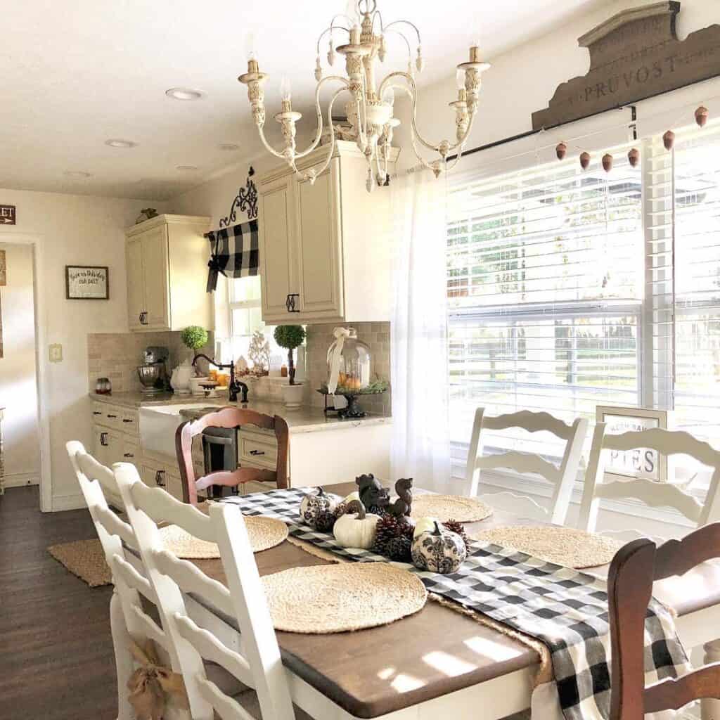 22 Square Dining Table for an Enjoyable Dining Experience