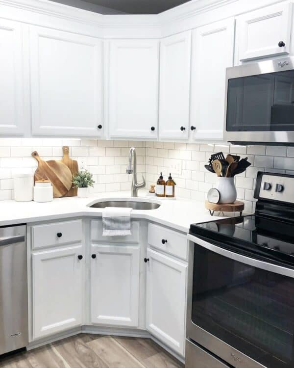 33 Stunning White Subway Tile with Gray Grout Ideas That Pop
