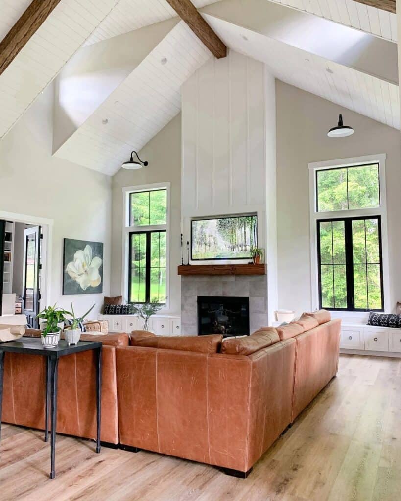 19 Vaulted Ceiling Lighting Ideas for Every Style