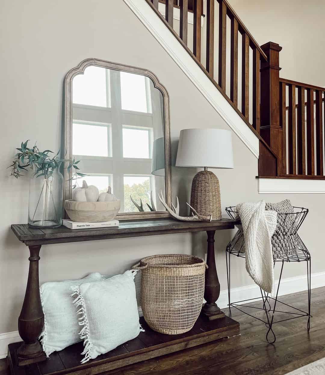 18 Rattan Lamp Ideas for a Compelling Look