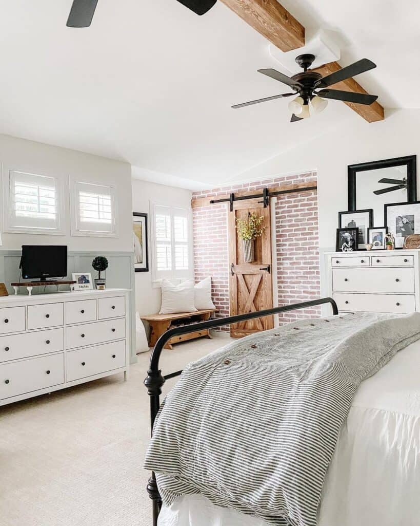 20 Vaulted Ceiling Bedroom Ideas To Elevate Your Style