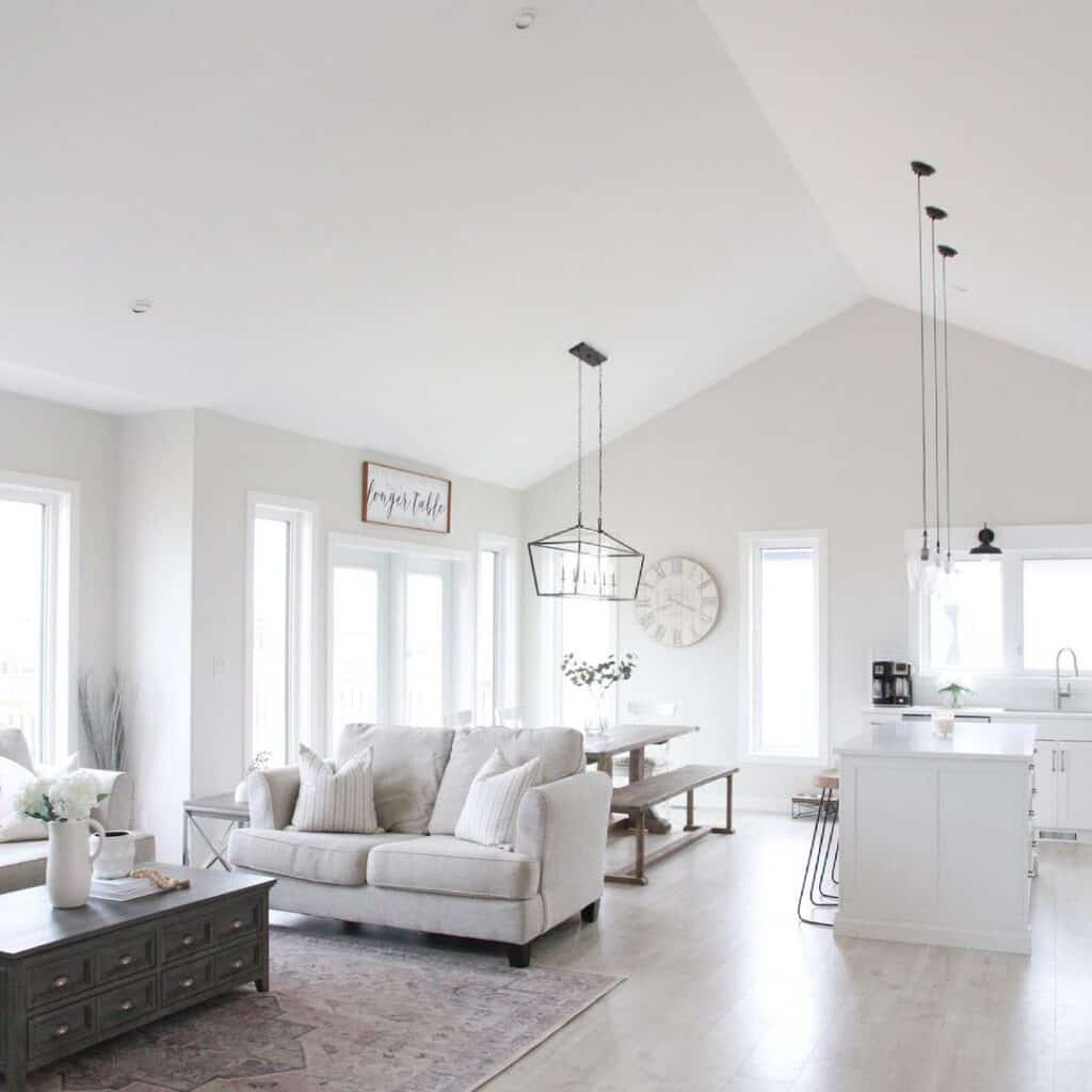 19 Vaulted Ceiling Lighting Ideas for Every Style