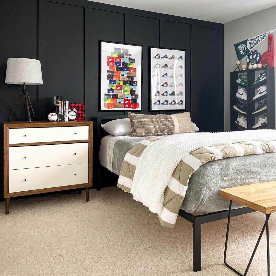 28 Spectacular White Wall Decor to Liven Up Your Home