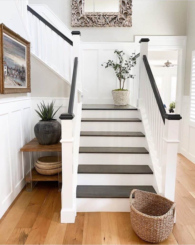 29 Wainscoting Stairs that Turn Up the Drama