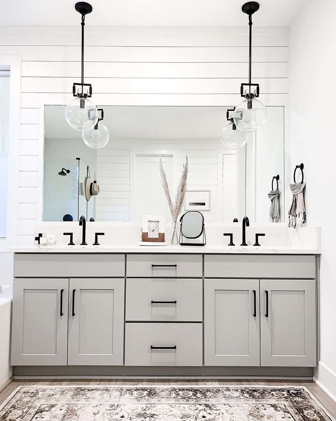 22 Bathroom Pendant Lighting Ideas That Dazzle