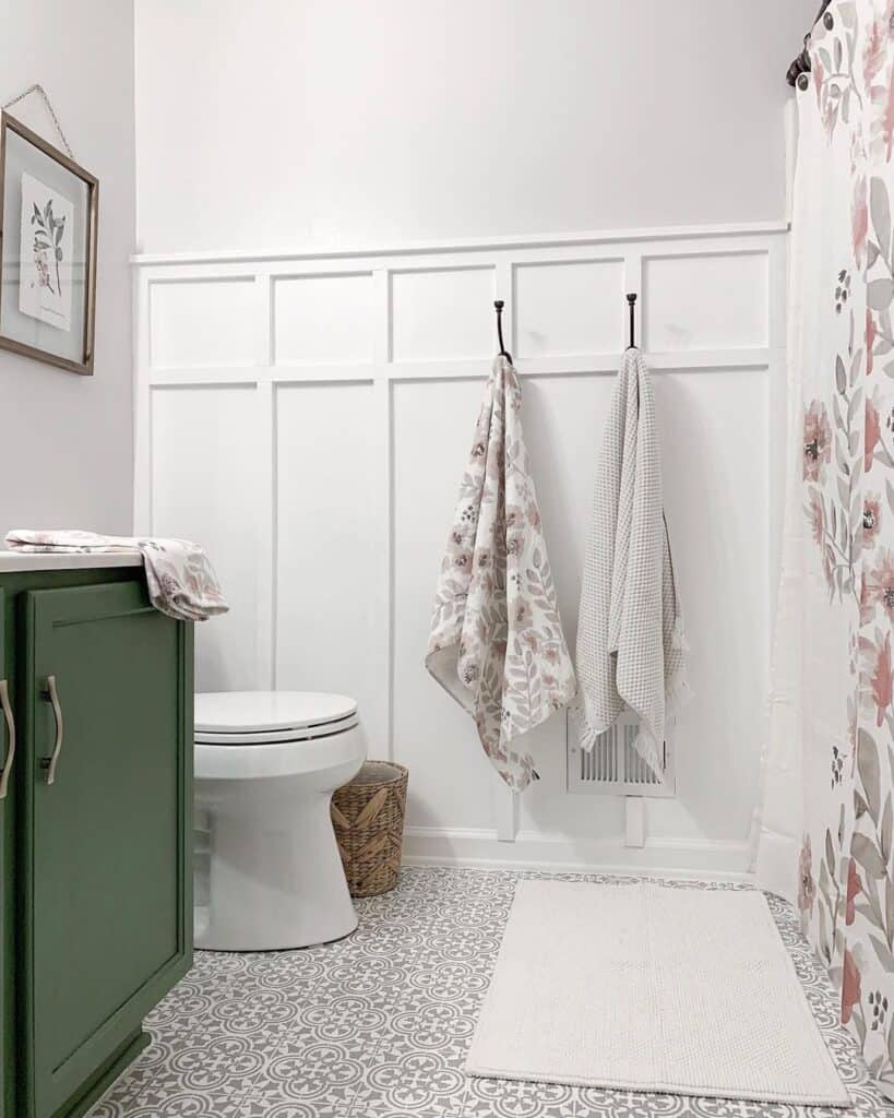 18 Green Bathroom Vanity Ideas for an Idyllic Look