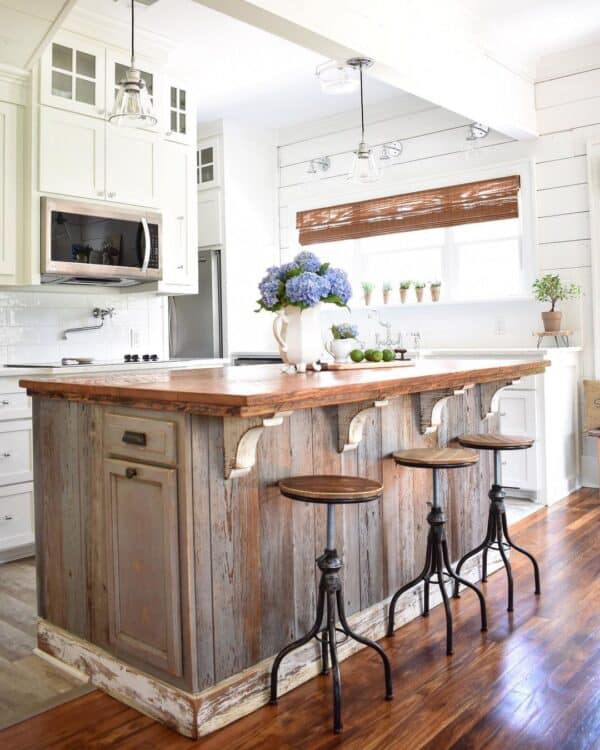 30 White Kitchens with Wood Island for the Ultimate Glow Up