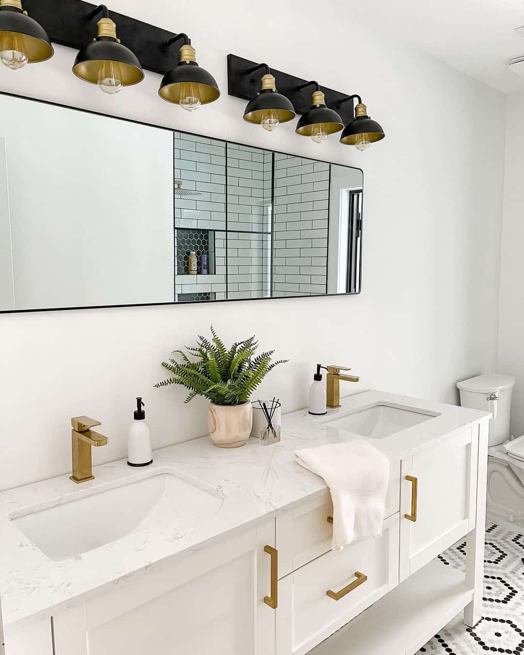 22 Penny Tile Patterns That Prove Retro is Back in Style