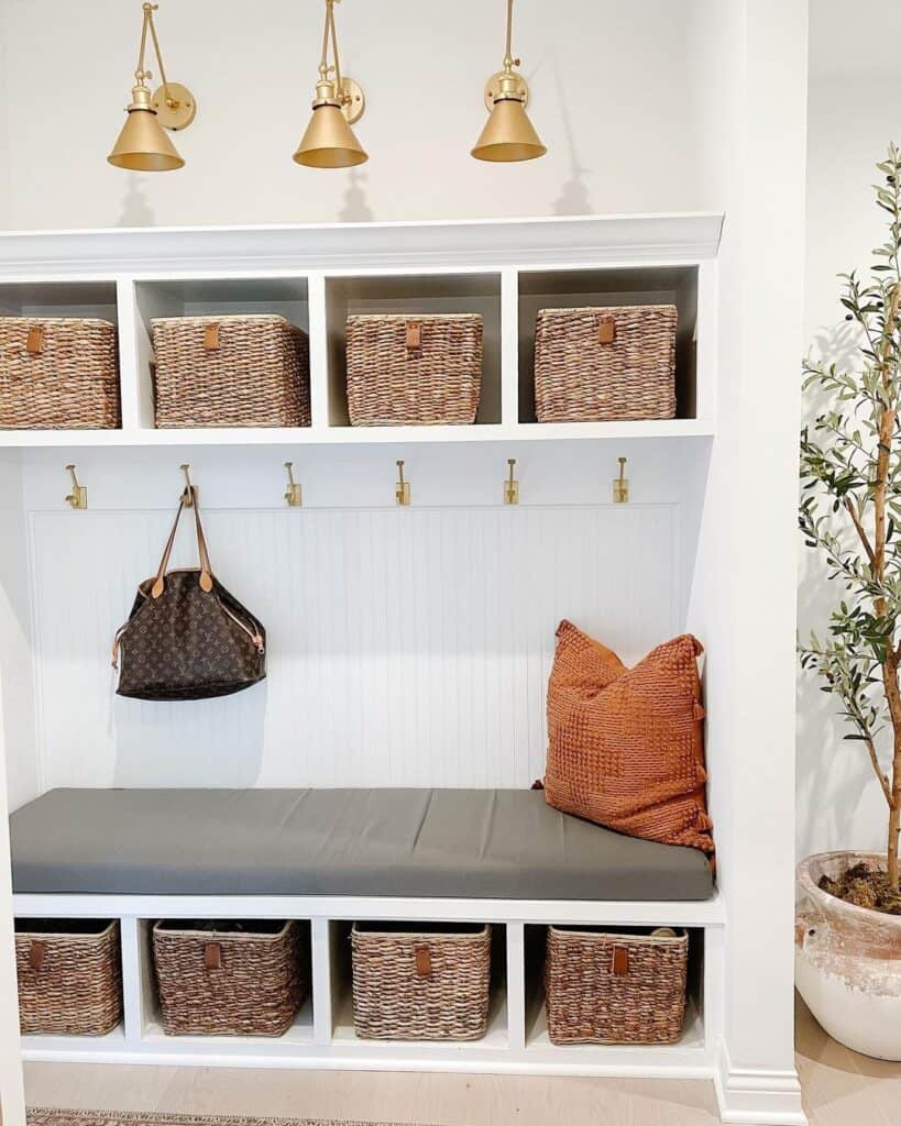 27 Mudroom Bench with Storage Solutions to Organize Your Home