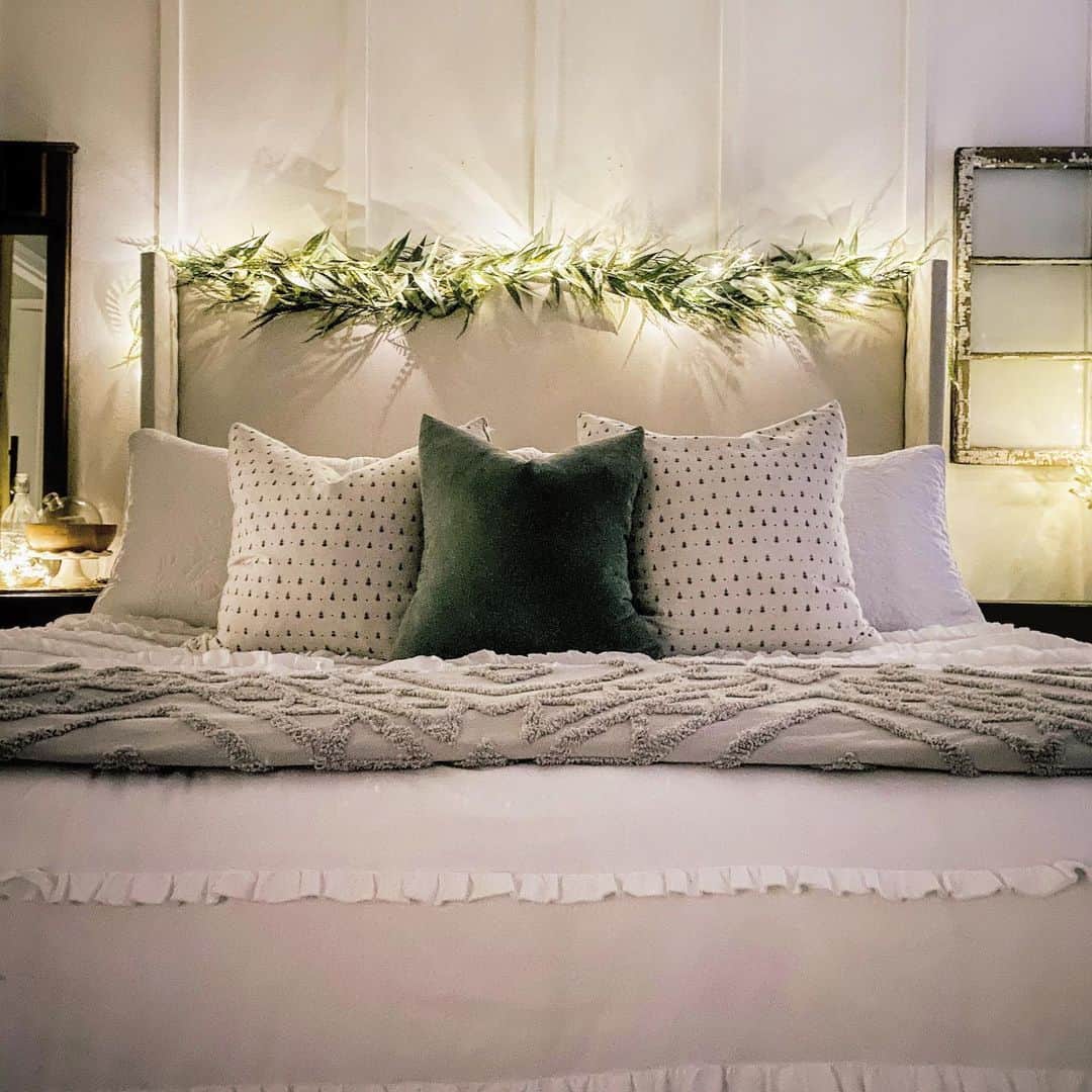 24 Green Throw Pillows to Accent Your Home