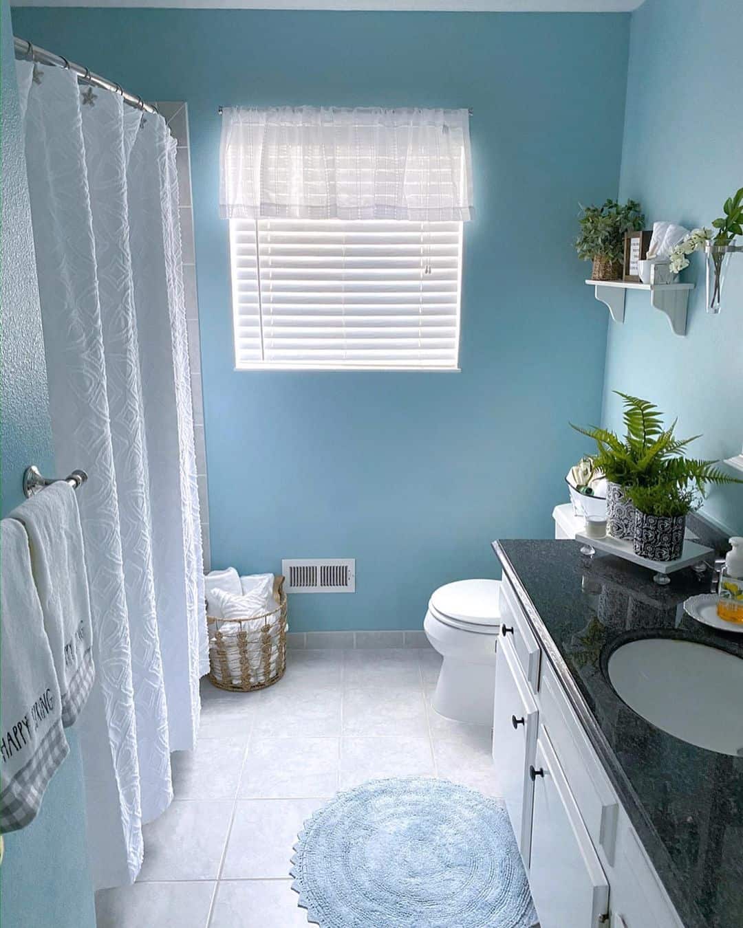 19 Stunning Blue and Gray Bathroom Ideas