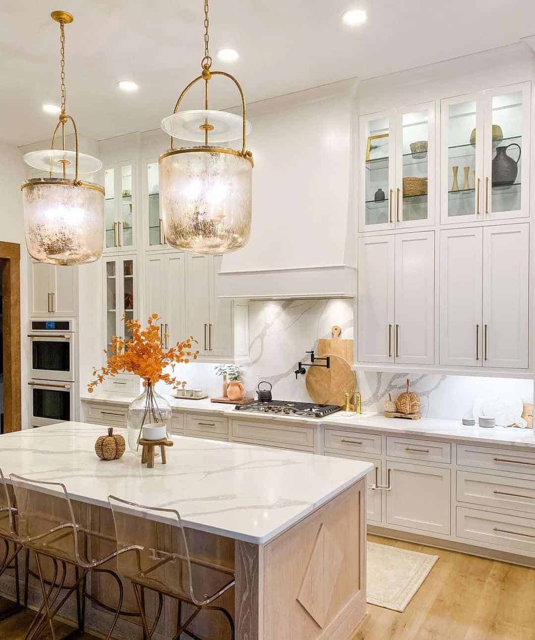 35 Impressive Centerpiece Kitchen Island Décor Ideas