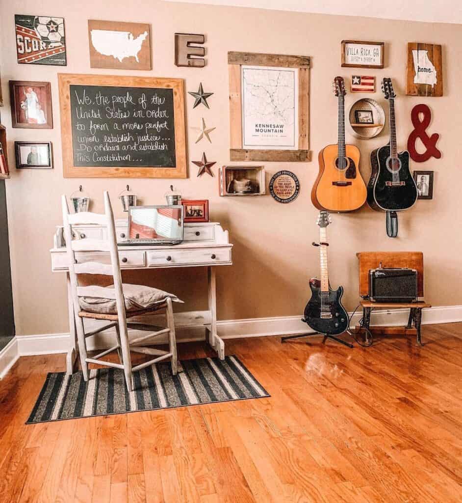 34 Farmhouse Desks for Even the Most Challenging Spaces