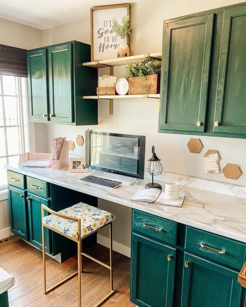 34 Farmhouse Desks for Even the Most Challenging Spaces