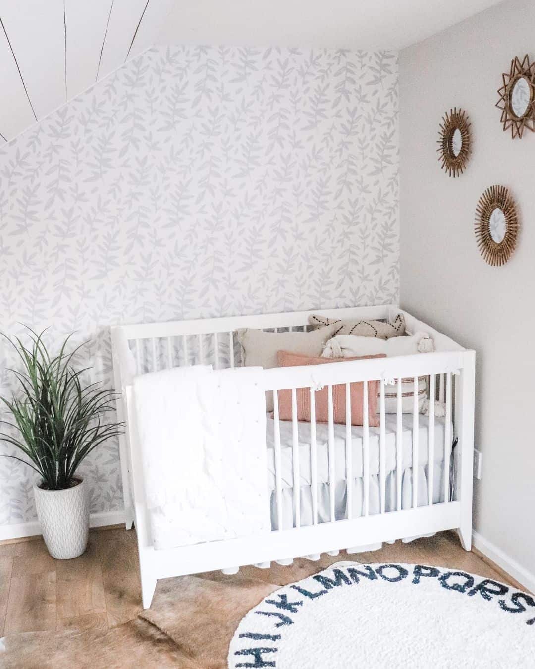 31 Cheerful Nursery Wallpaper Ideas Perfect for Every Child