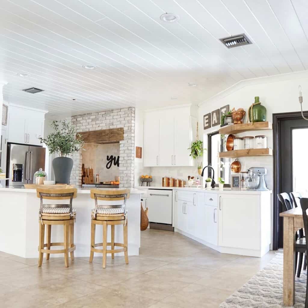 17 Impressive Kitchen Accent Wall Ideas That Add Personality