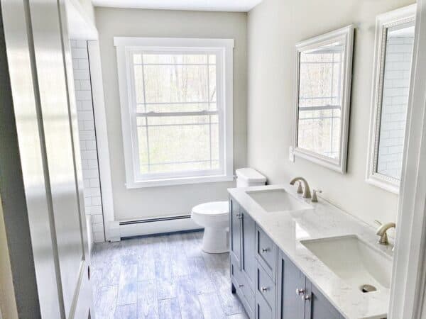 19 Stunning Blue and Gray Bathroom Ideas