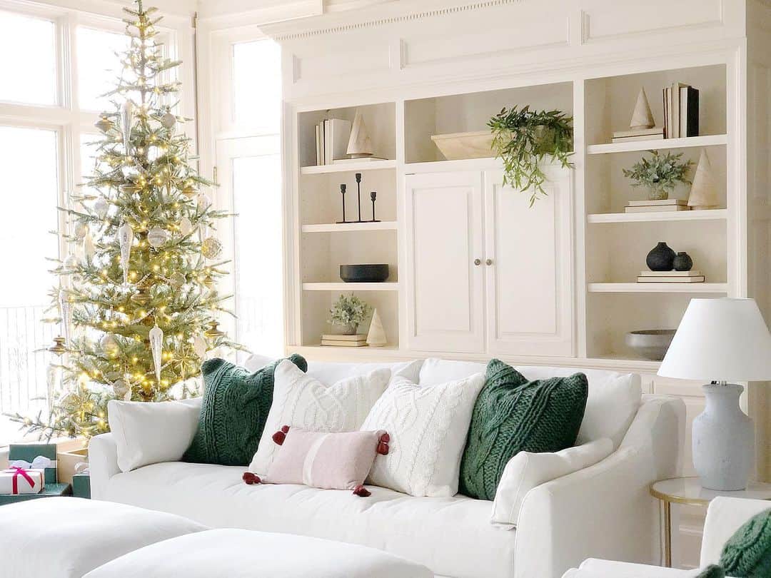 24 Green Throw Pillows to Accent Your Home