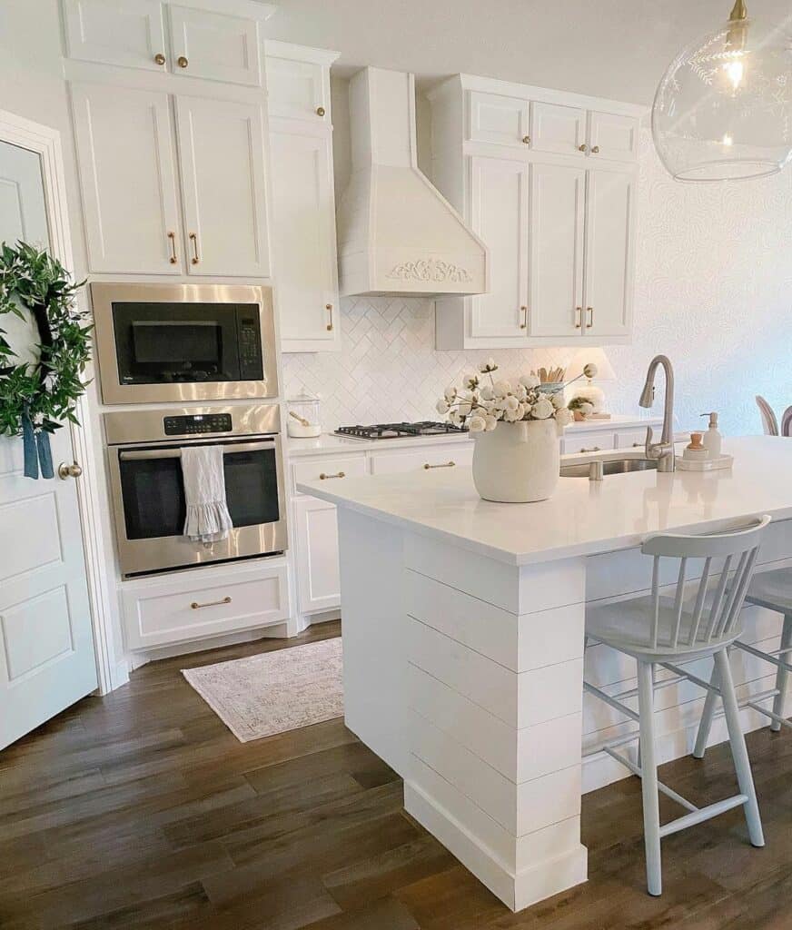36 Charming Farmhouse Kitchen Island With Seating Options