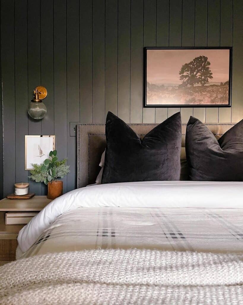 35 Sophisticated Black Wall Décor Ideas for Any Home