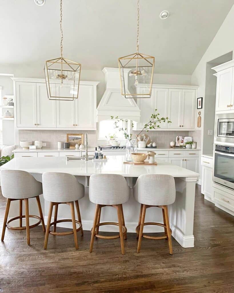 36 Charming Farmhouse Kitchen Island With Seating Options