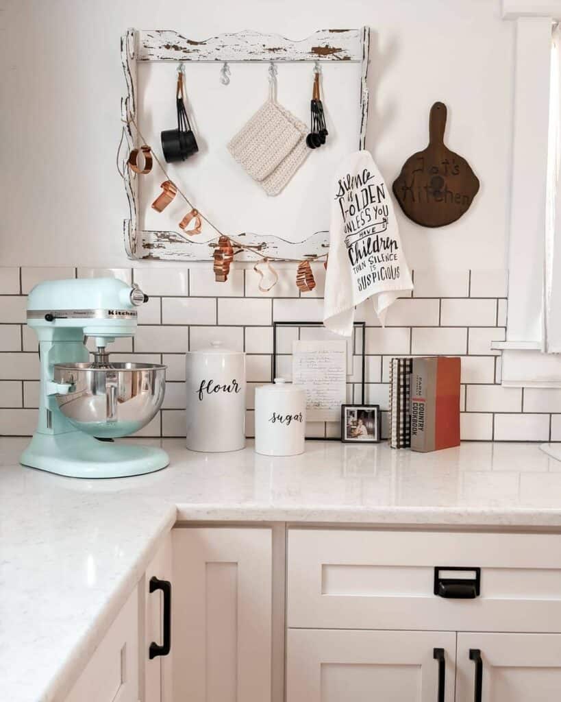 28 Corner Kitchen Cabinet Ideas and Layouts to Maximize Your Space