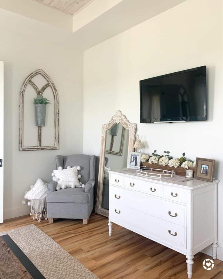 35 Dresser Decor Ideas To Write Down Right Now