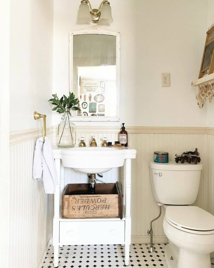 19 Beadboard Bathroom Ideas That Will Never Go Out of Style