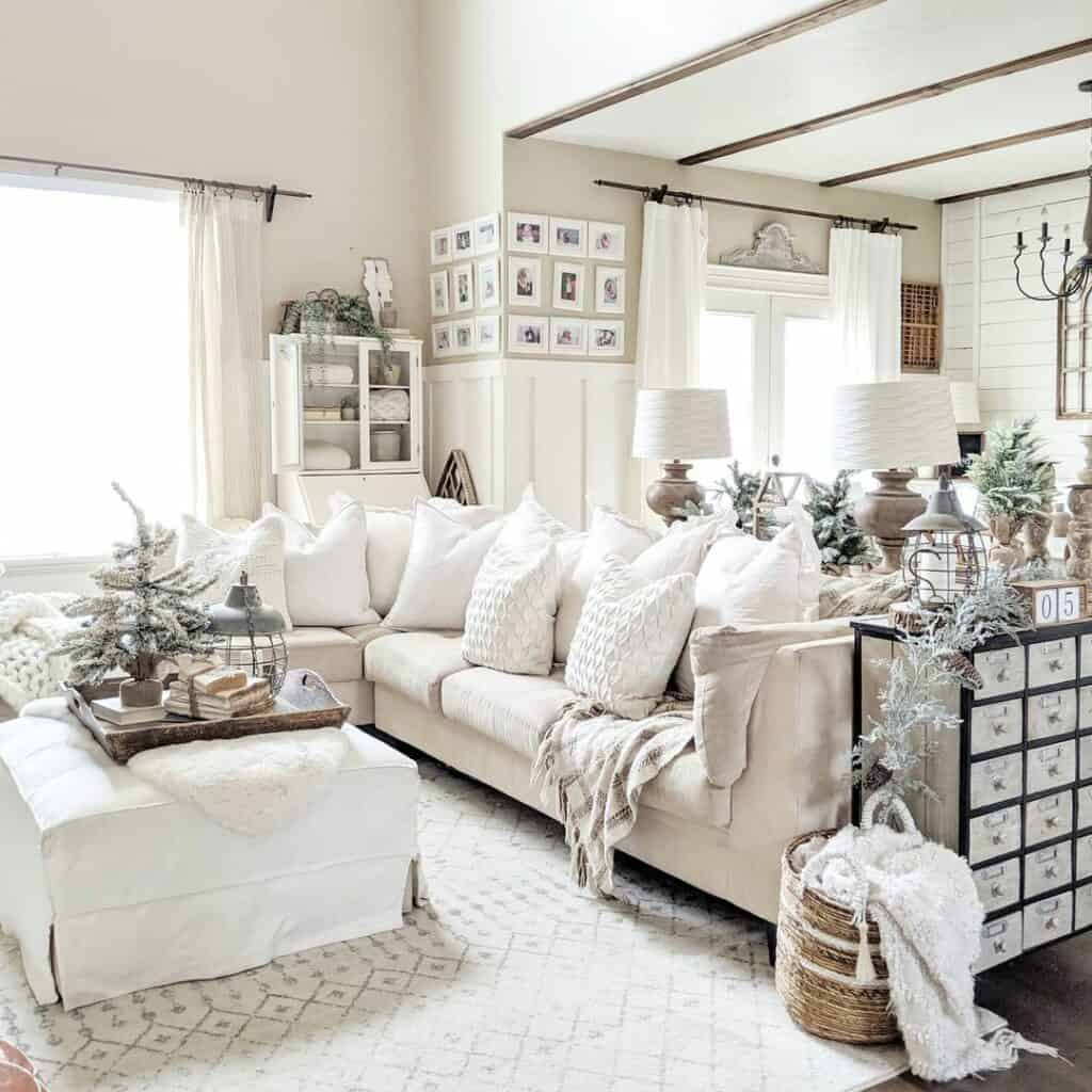 30 Sectional Living Room Layout Ideas For a Cozy Space