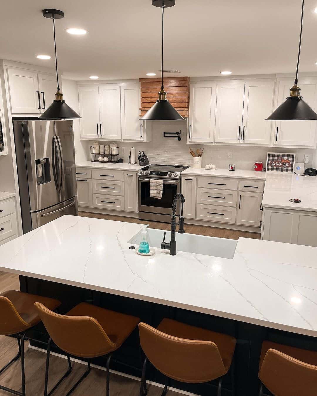 28 Stunning Kitchen Hardware Ideas To Elevate Your Cabinets