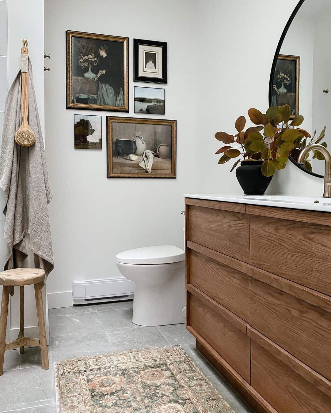 30 Bathroom Art Ideas to Turn Your Bathroom into an Escape