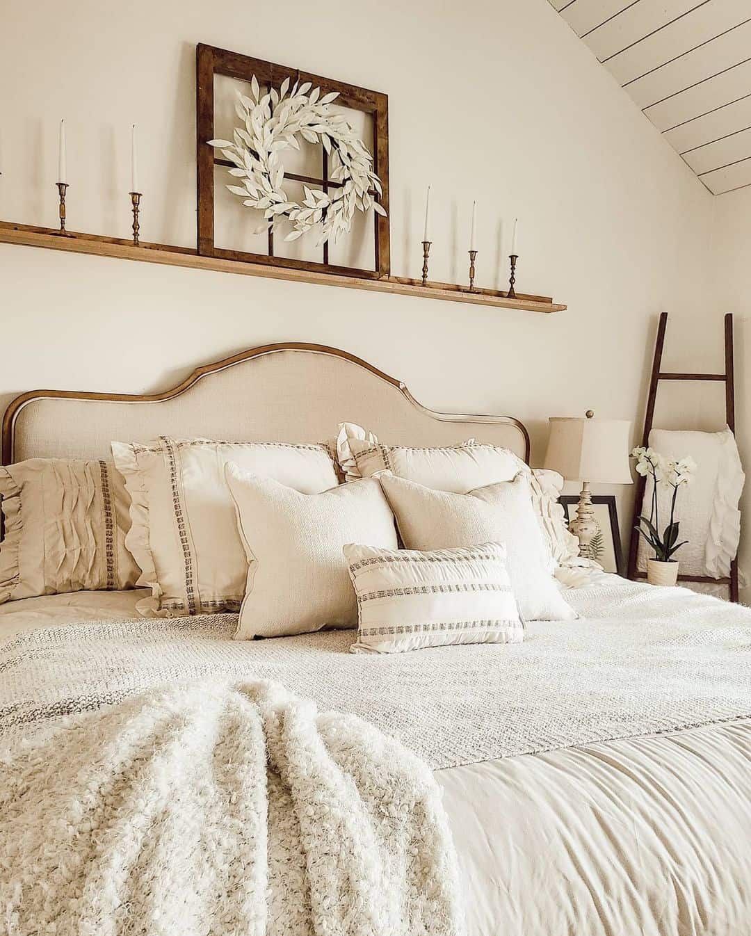 30 Bedroom Corner Ideas for Extra Storage and Décor