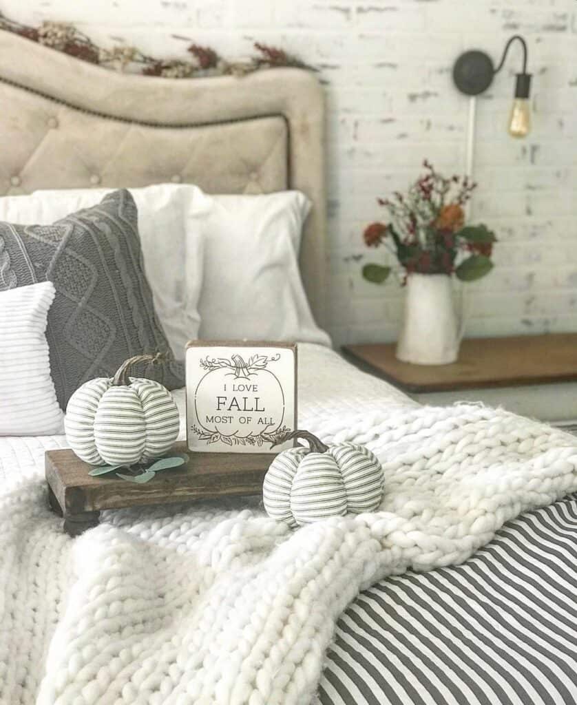 30 Grey and White Bedroom Ideas for Timeless Style
