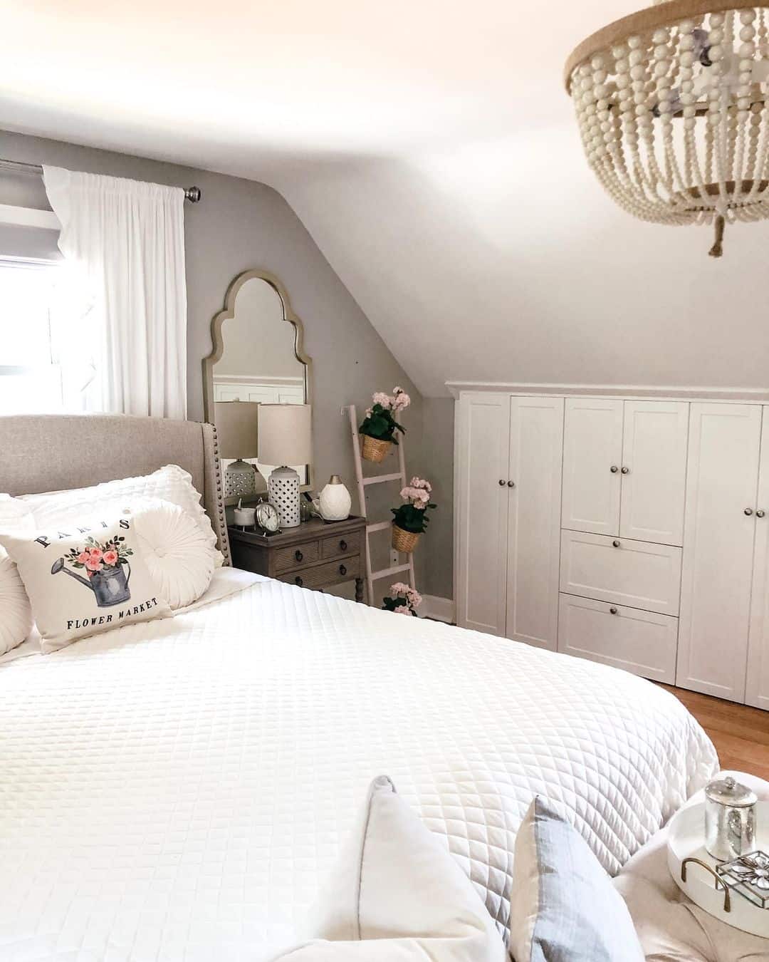 30 Grey and White Bedroom Ideas for Timeless Style
