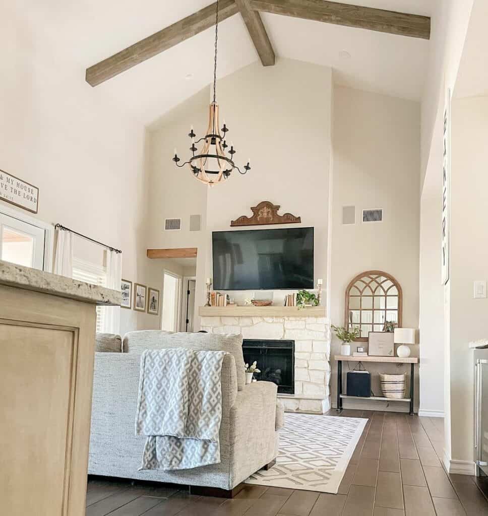 25 Gorgeous Cathedral Ceiling Ideas for an Airy Home