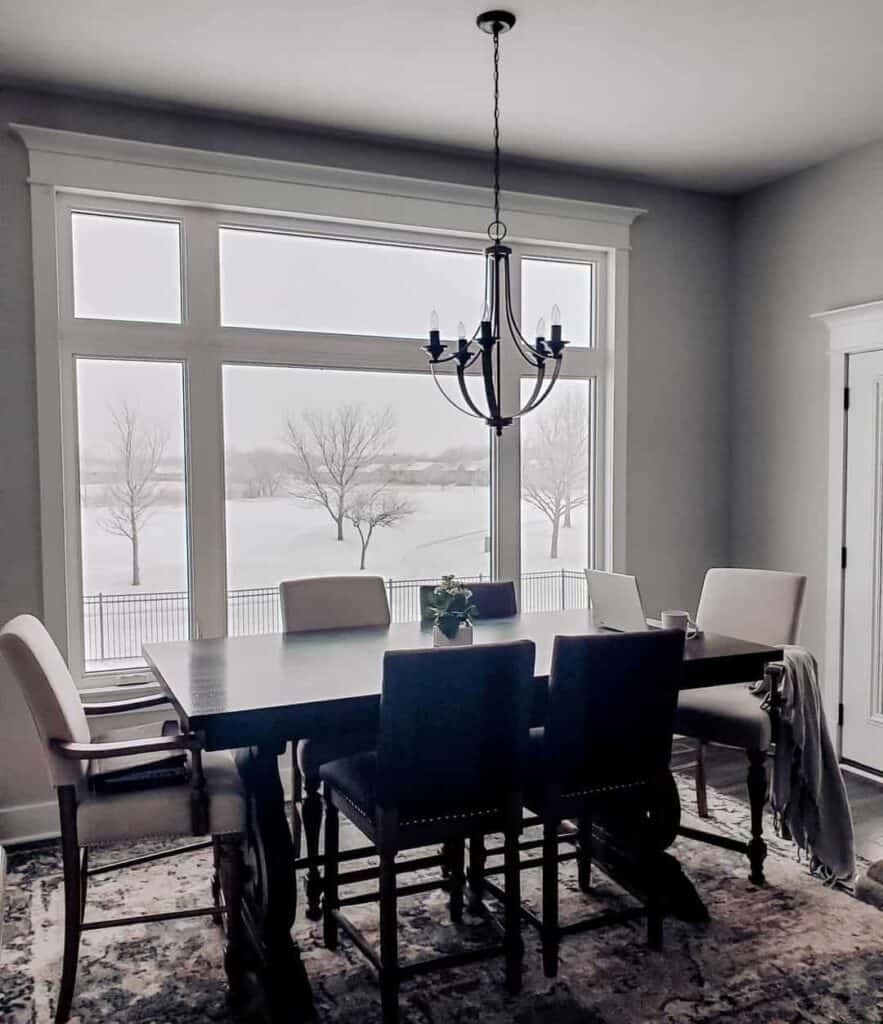 30 Modern Window Trim Ideas for Bright and Eye-Catching Spaces