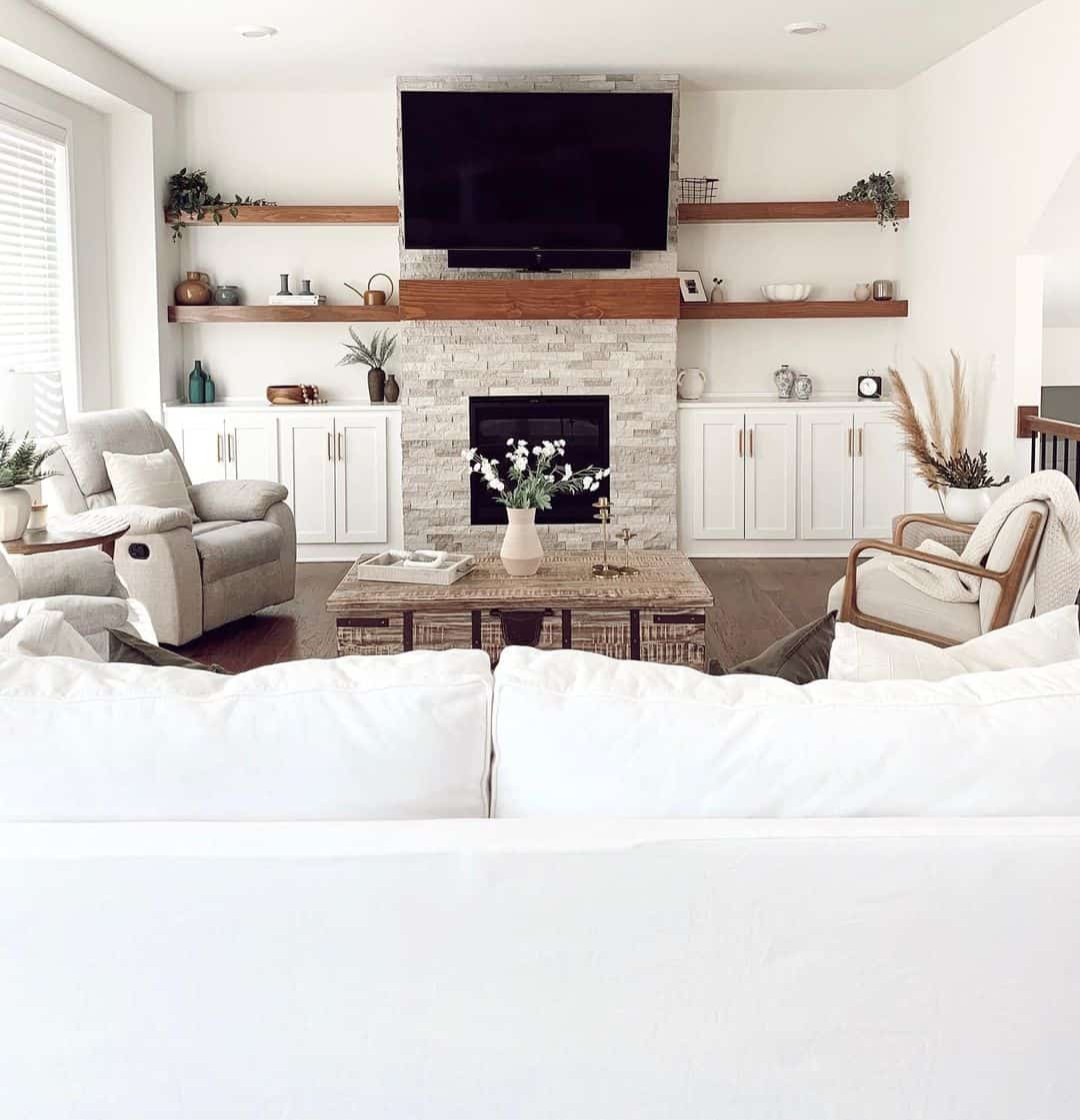 30 Eyecatching TV Over Fireplace Ideas for Function and Style
