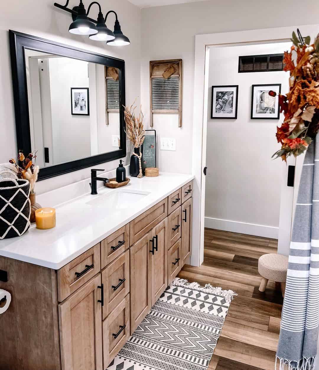 27 Baseboard Trim Ideas That Look Gorgeous with Wood Floors