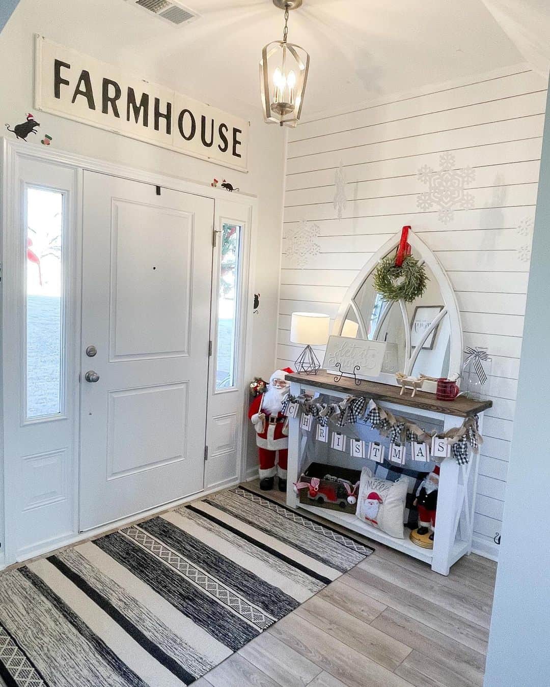 32 Shiplap Entryway Ideas To Transform Your Home