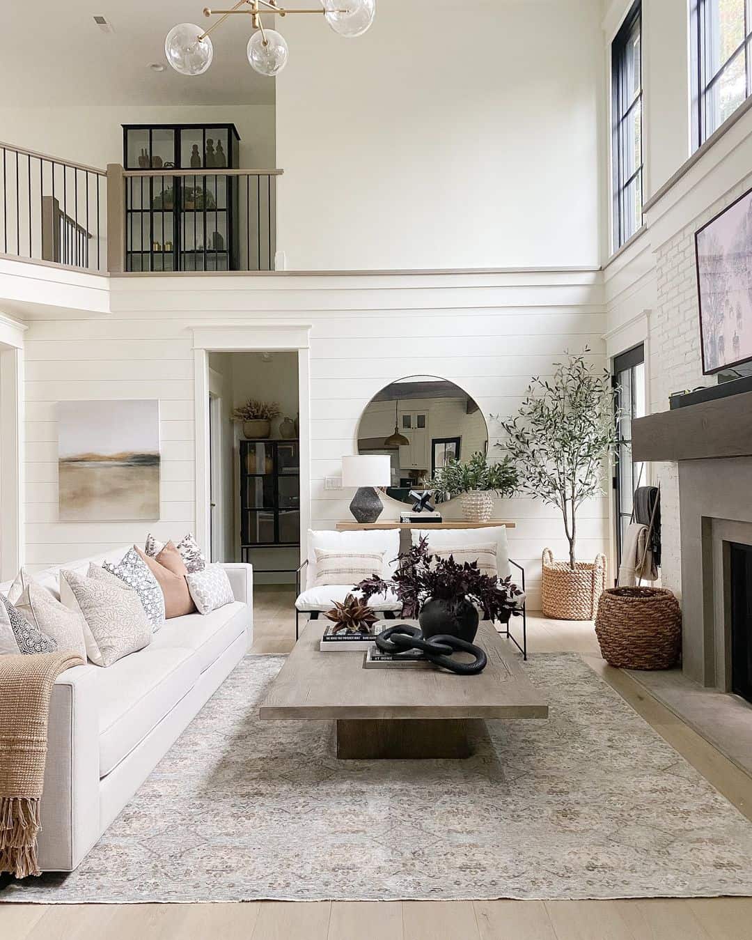 29 Fresh Ideas for Pro-Style Living Room Table Décor