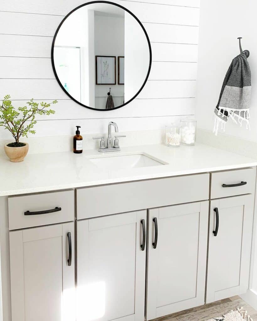 30 Grey and White Bathroom Ideas That Work for Any Style