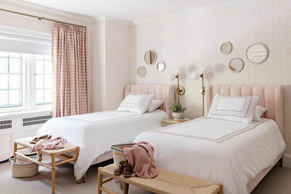22 Matching Twin Bedroom Ideas That Work for Small Rooms